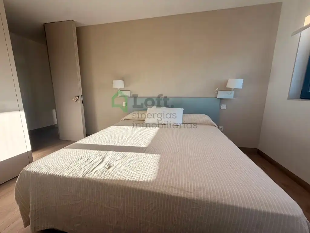 Dormitori de Casa o xalet en venda en Badajoz amb Terrassa, Piscina i Domòtica