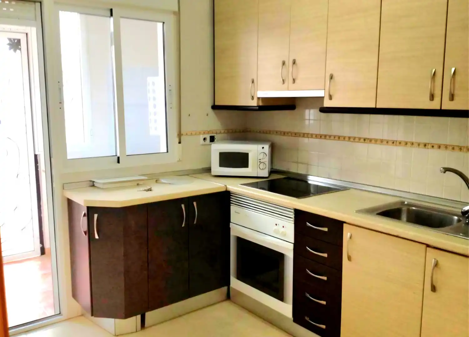 Cuina de Apartament en venda en San Javier amb Jardí privat, Moblat i Forn