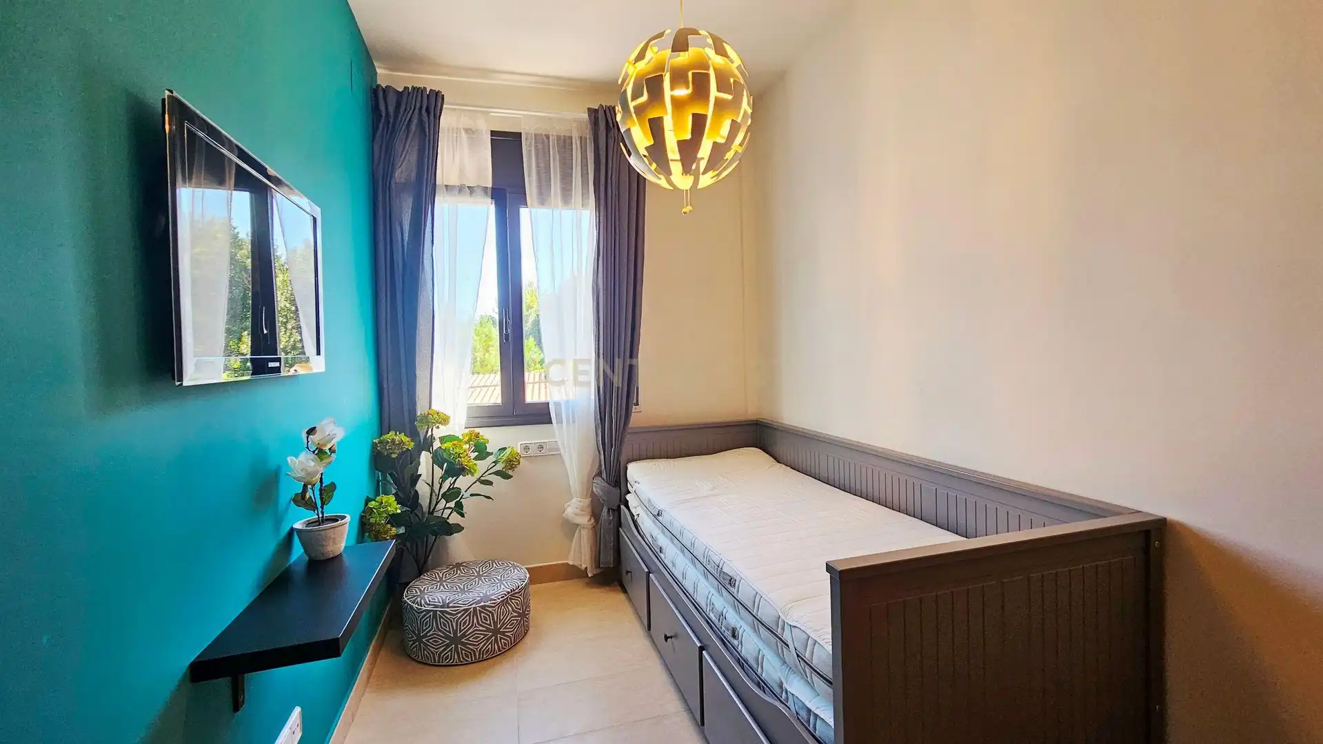 Dormitori de Apartament en venda en Llançà amb Forn, Rentadora i Microones