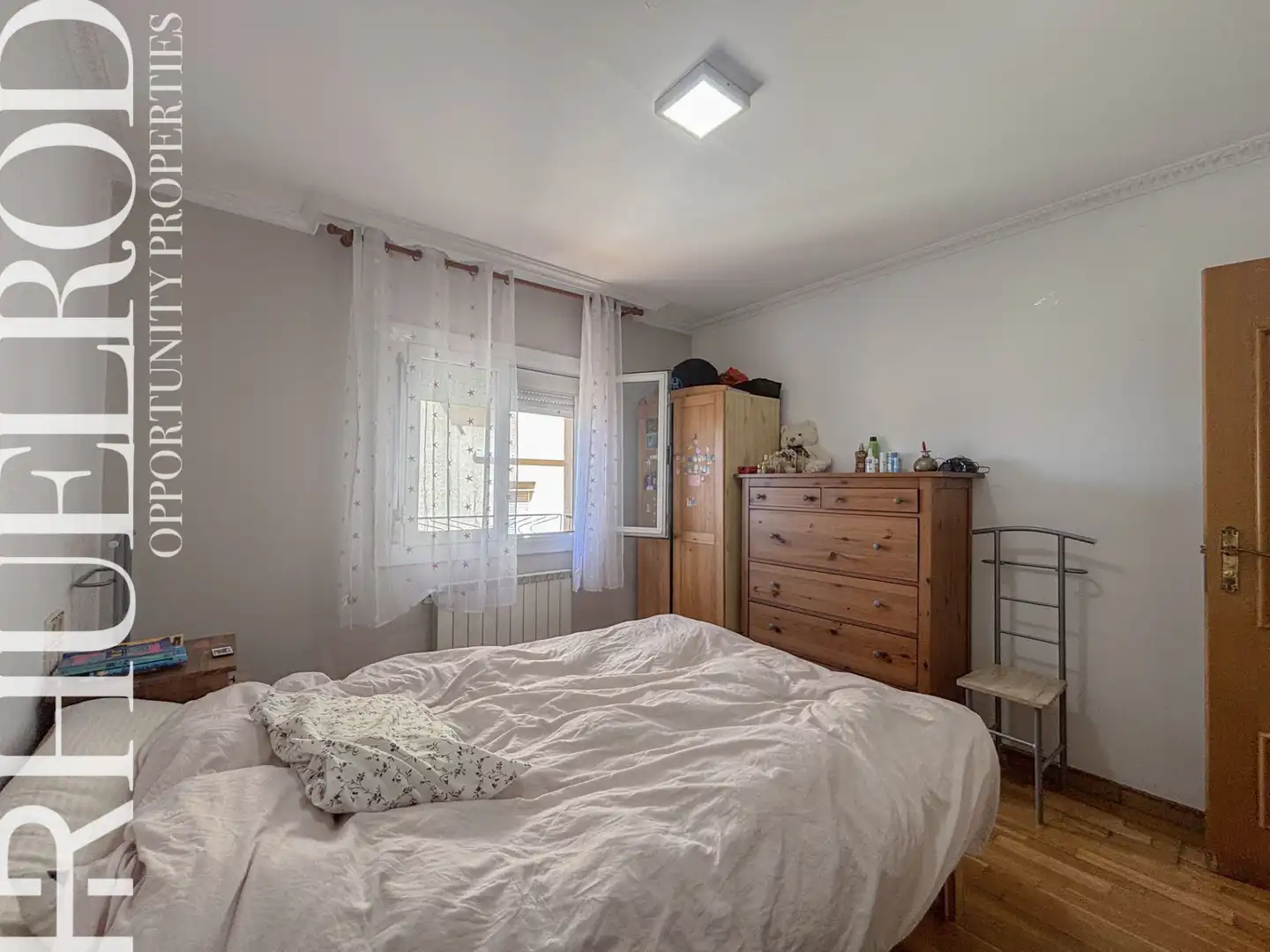 Habitación de Piso en venta en Santa Coloma de Gramenet con Calefacción, Parquet y Amueblado