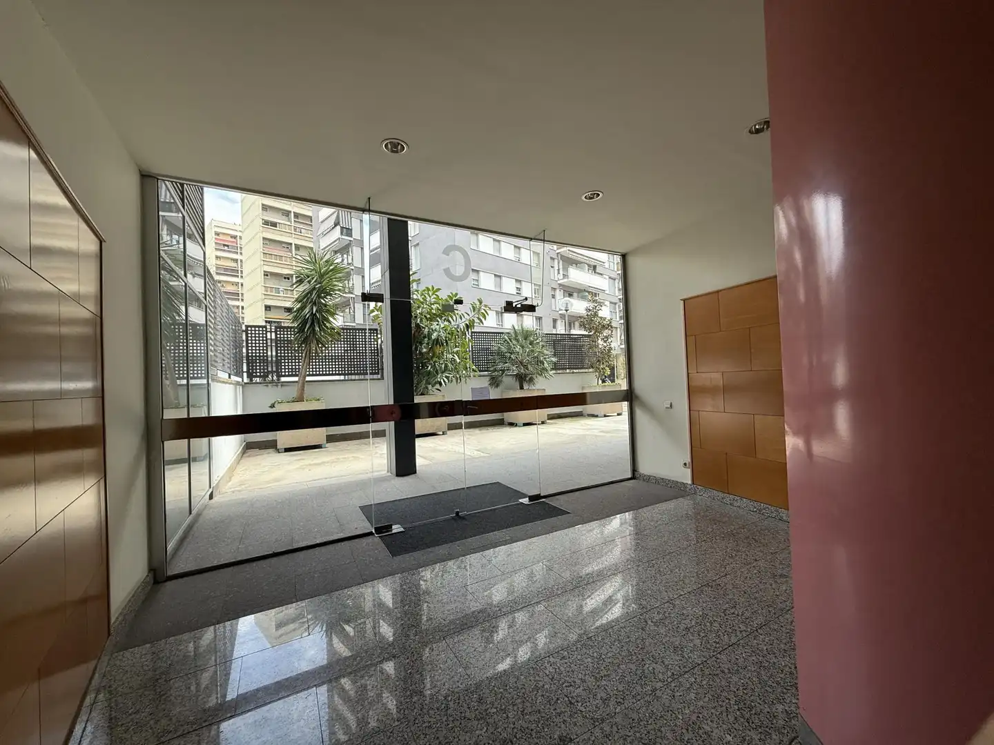 Wohnung zum Verkauf in Barcelona mit Heizung und Parkett