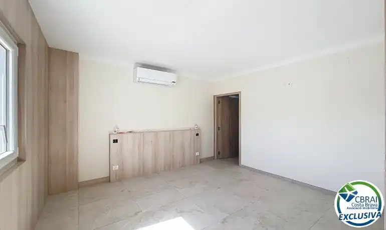 Casa o xalet en venda en Empuriabrava amb Aire condicionat, Calefacció i Jardí privat
