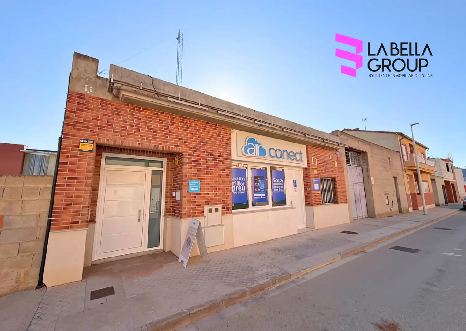 Local comercial en venda a Carrer Castelló d'Empúries