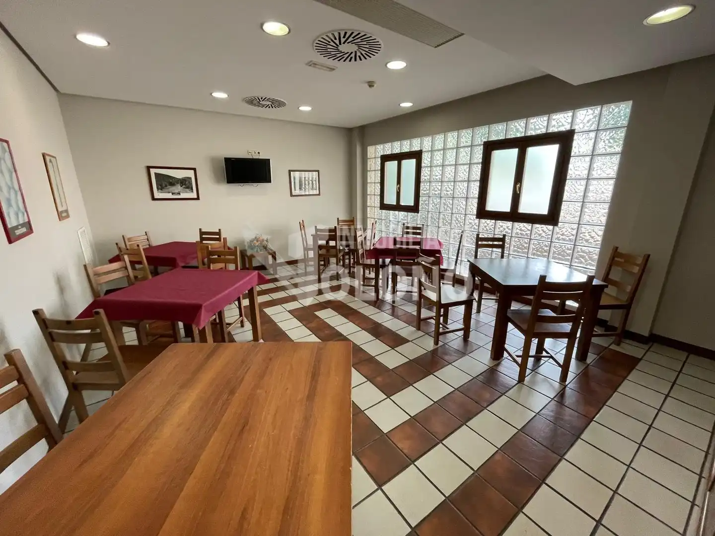 Edificio en venta en Castañares de Rioja