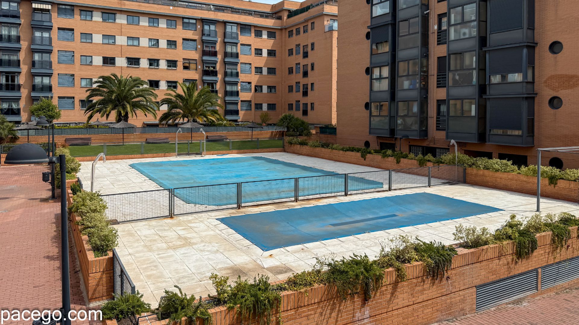 Piscina de Pis en venda en  Madrid Capital amb Aire condicionat, Calefacció i Jardí privat