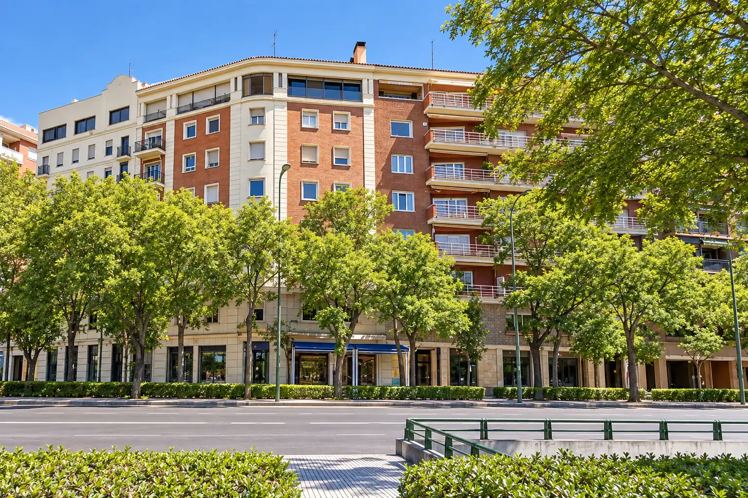 Appartamento con ascensore in vendita a Paseo del Pintor Rosales