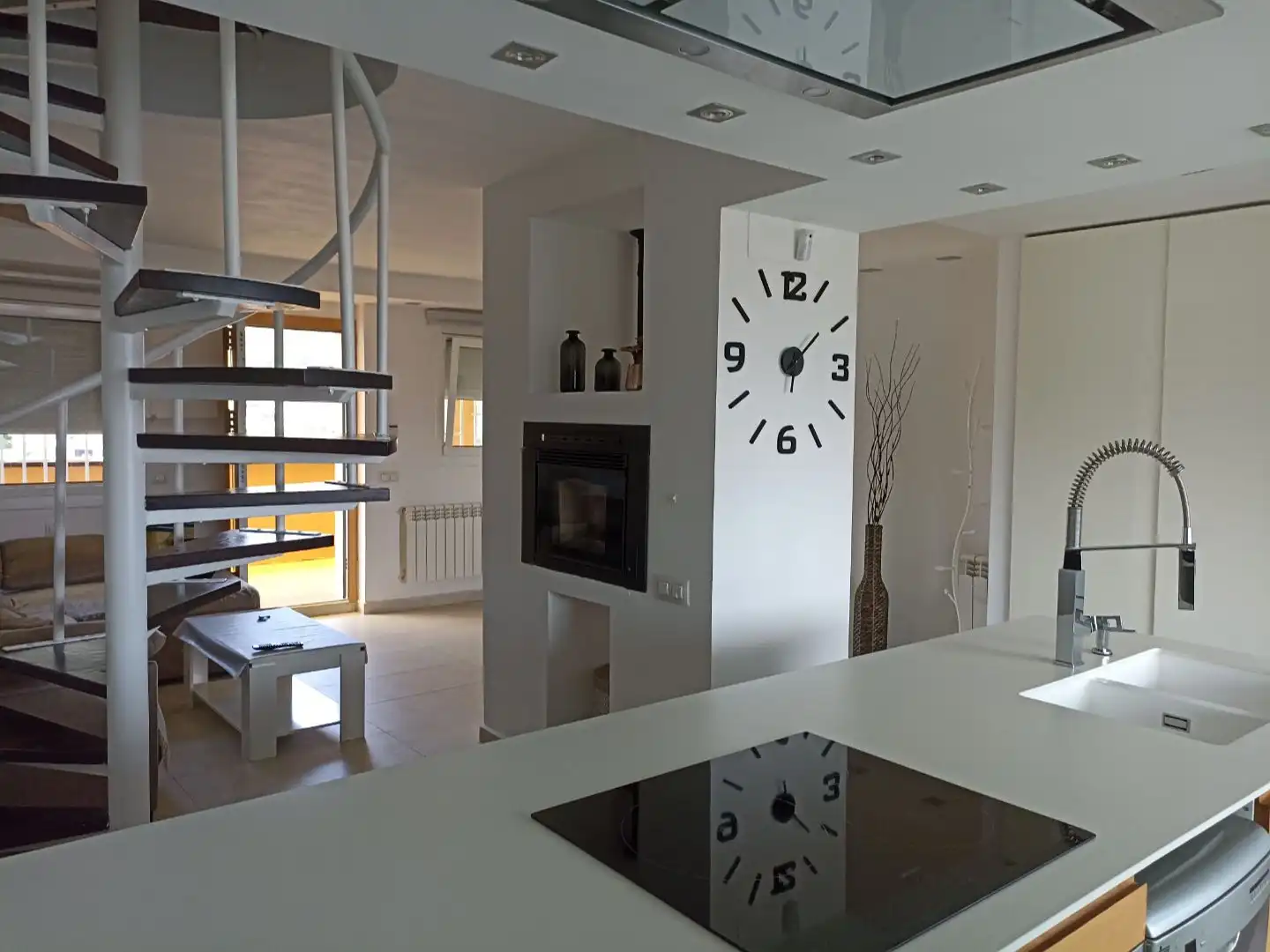 Cuina de Dúplex en venda en Montornès del Vallès amb Aire condicionat i Terrassa
