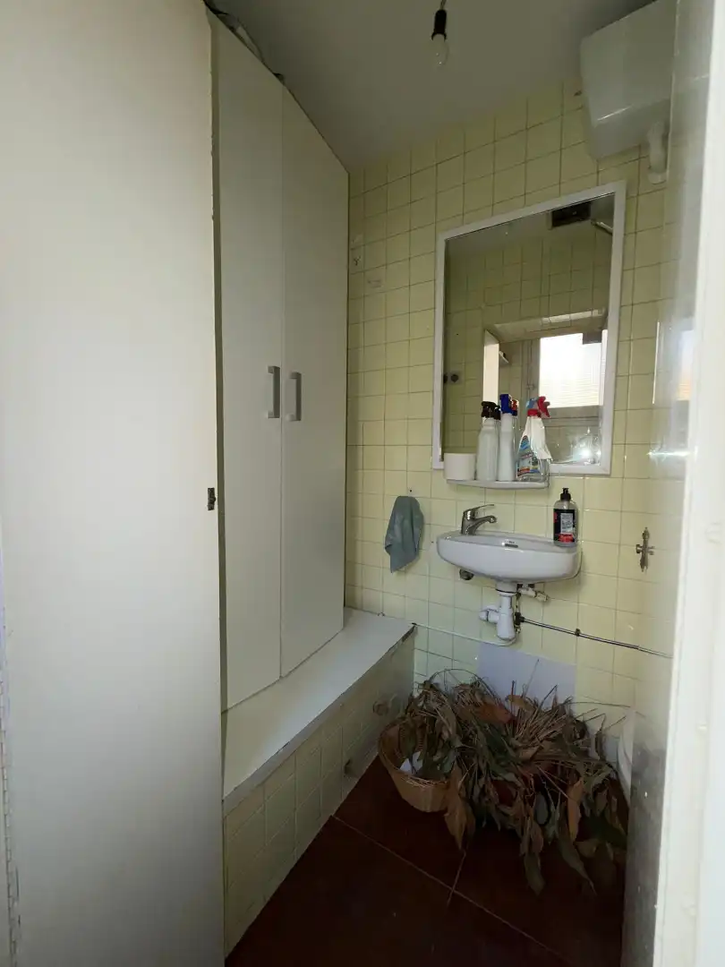 Bathroom of Flat for sale in Zaragoza  with Heating, Terrace and Furnished