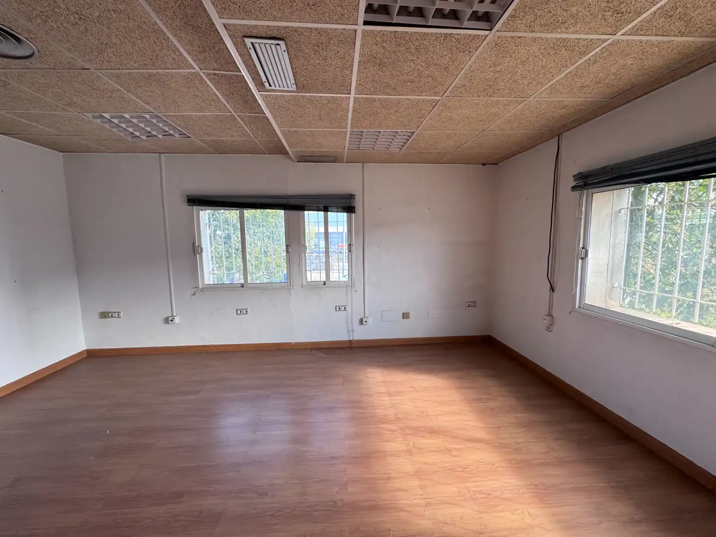 Industrial buildings for rent in Ceutí