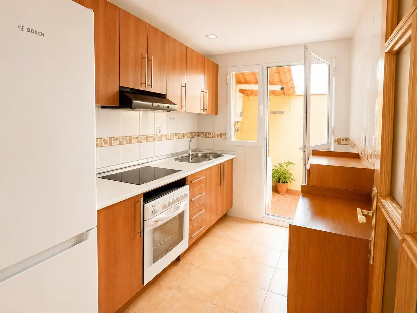 Kitchen of Flat for sale in La Zubia