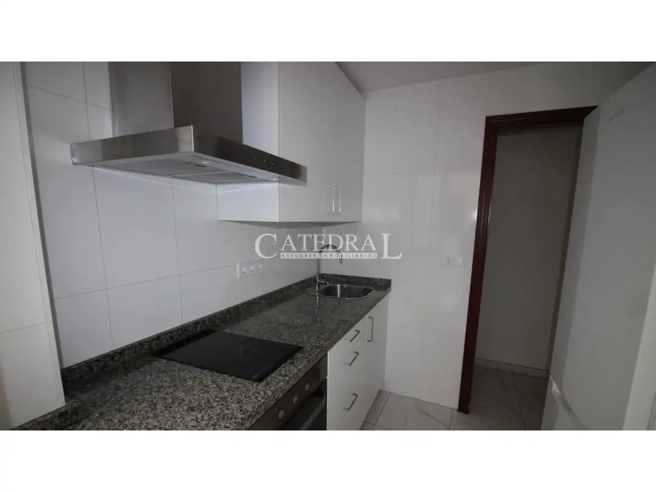 Kitchen of Flat for rent in Sevilla  with Air Conditioner and Balcony