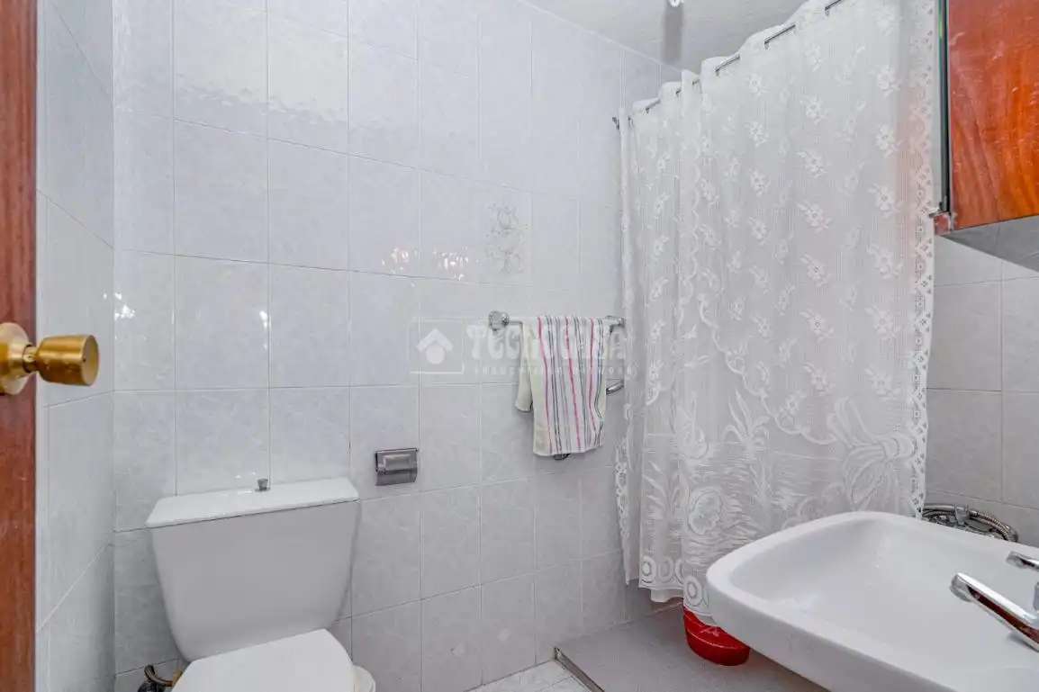 Baño de Casa adosada en venta en Quéntar con Terraza