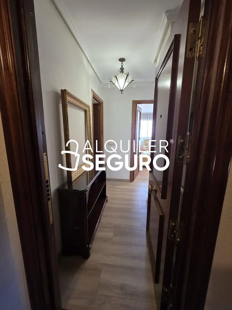 Wohnung zur Miete in Burgos mit Heizung, Terrasse und Möbliert