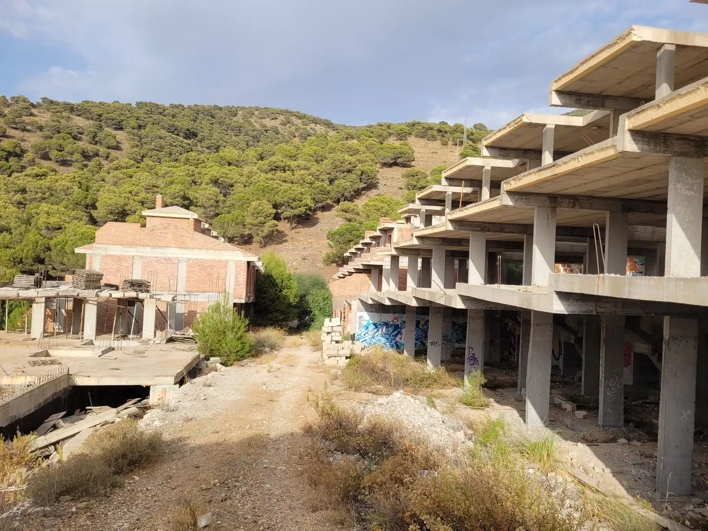 Vista exterior de Edifici en venda en Alhaurín El Grande
