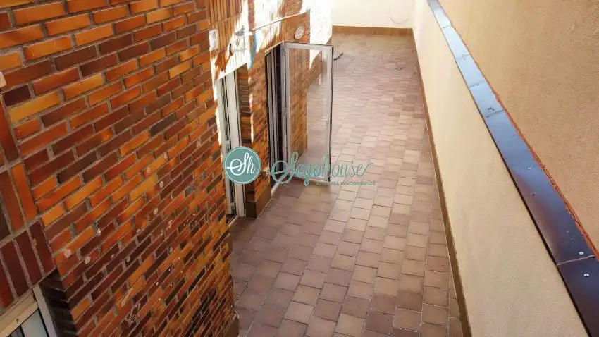 Piso en venta en Bernuy de Porreros con Calefacción, Terraza y Trastero