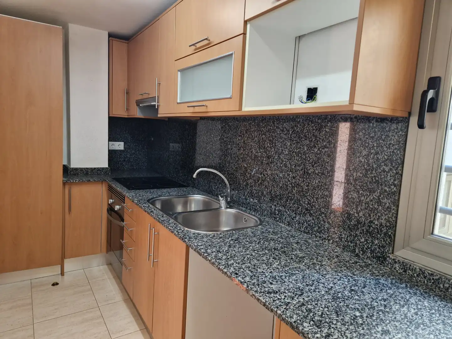 Cocina de Piso en venta en Olot con Calefacción y Terraza