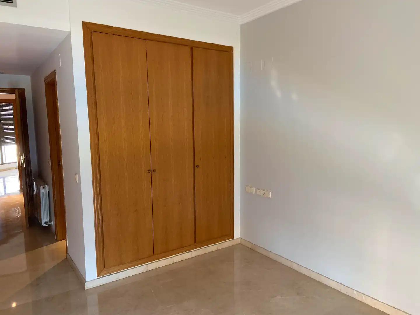 Schlafzimmer von Wohnung zur Miete in Valencia mit Klimaanlage, Heizung und Terrasse