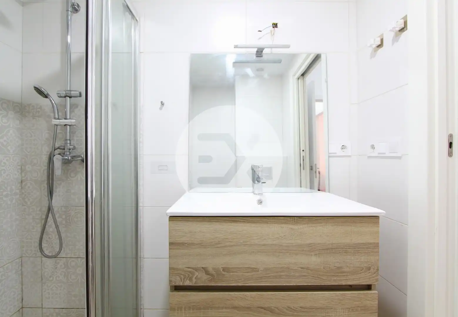 Bathroom of Flat for sale in Castelldefels  with Air Conditioner, Heating and Oven