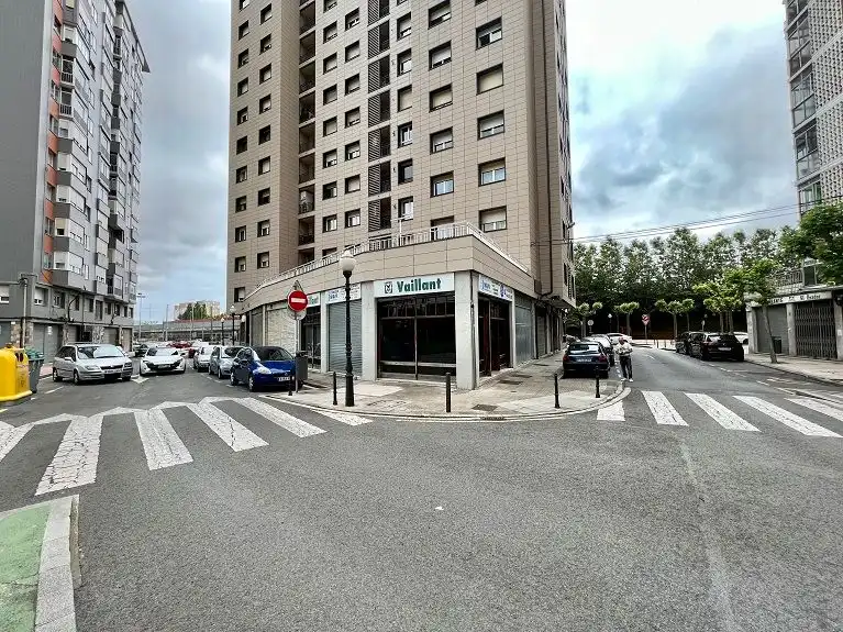 Local en venta en Rio Castaños Kalea, Arteagabeitia - Retuerto - Kareaga