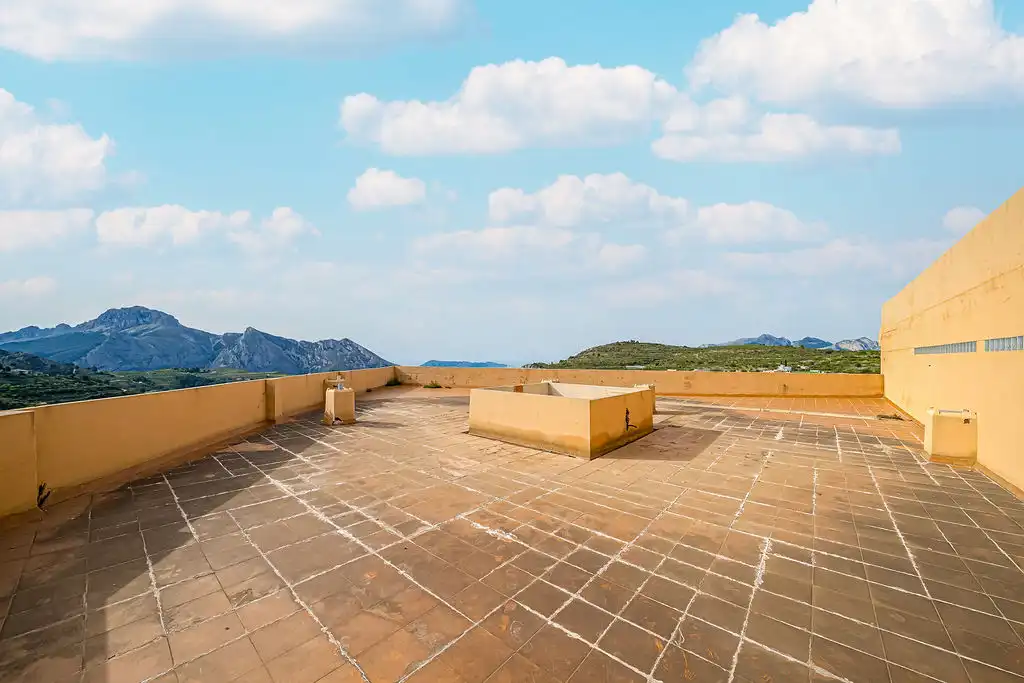Terraza de Edificio en venta en Tàrbena