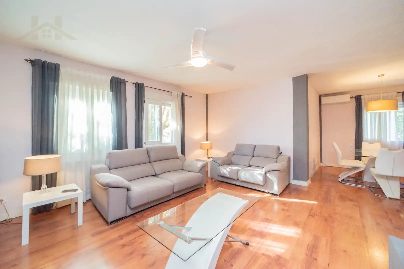 Wohnzimmer von Wohnung zum Verkauf in Villanueva del Pardillo mit Klimaanlage, Heizung und Parkett