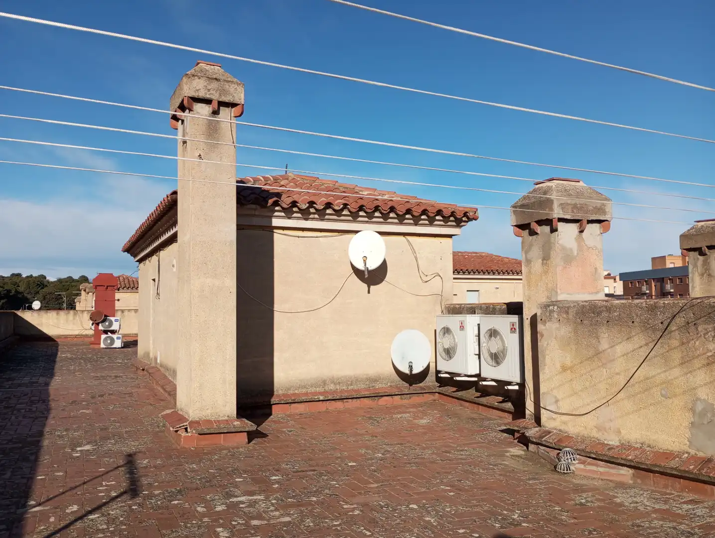 Vista exterior de Piso en venta en Figueres con Calefacción, Trastero y Horno