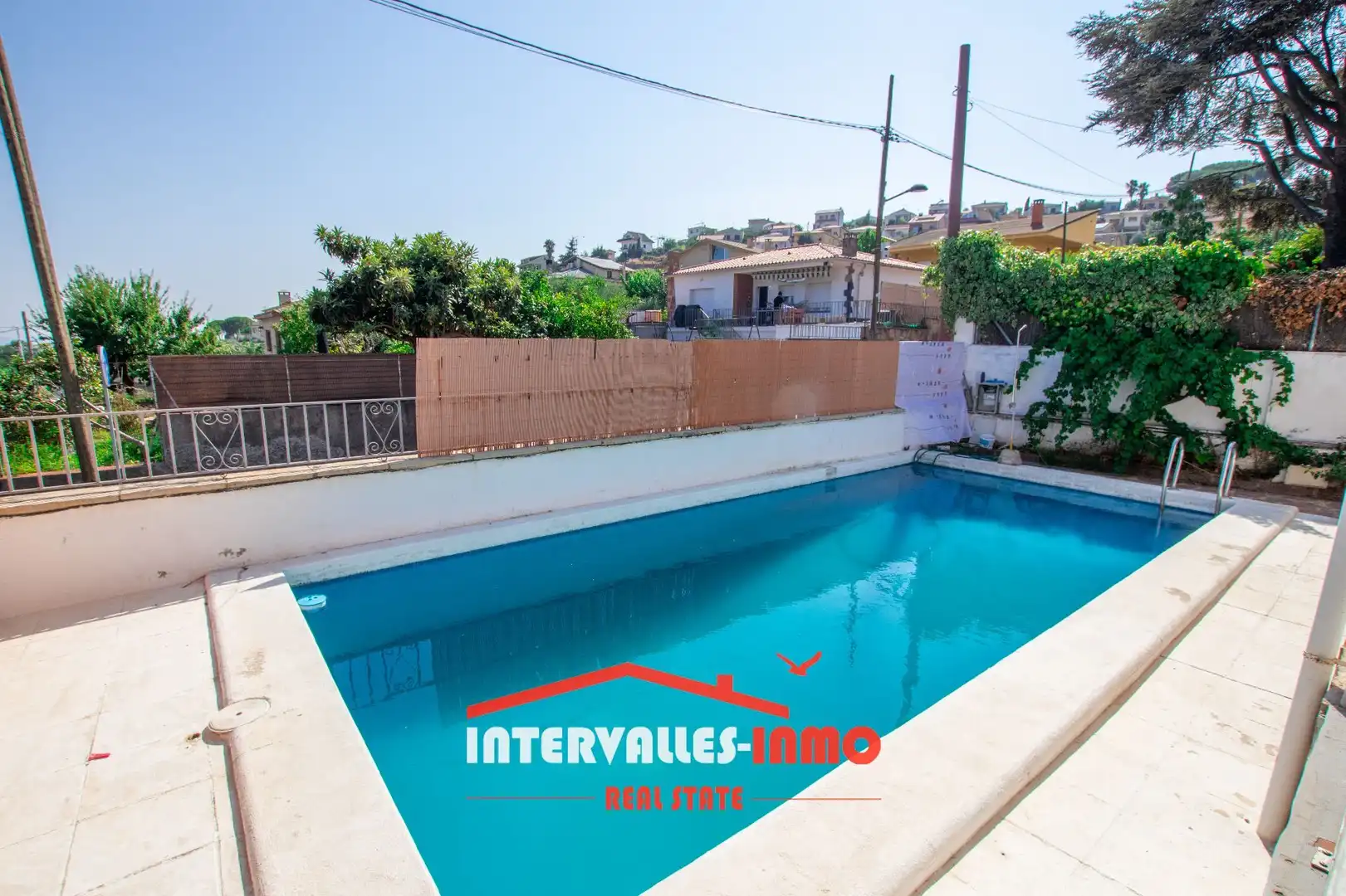 Piscina de Casa o xalet en venda en Caldes de Montbui amb Calefacció, Jardí privat i Terrassa