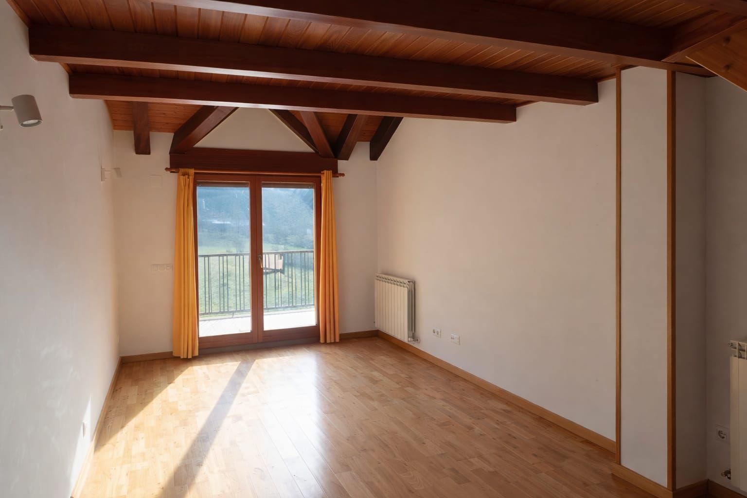 Attic for sale in nuguret, Campo