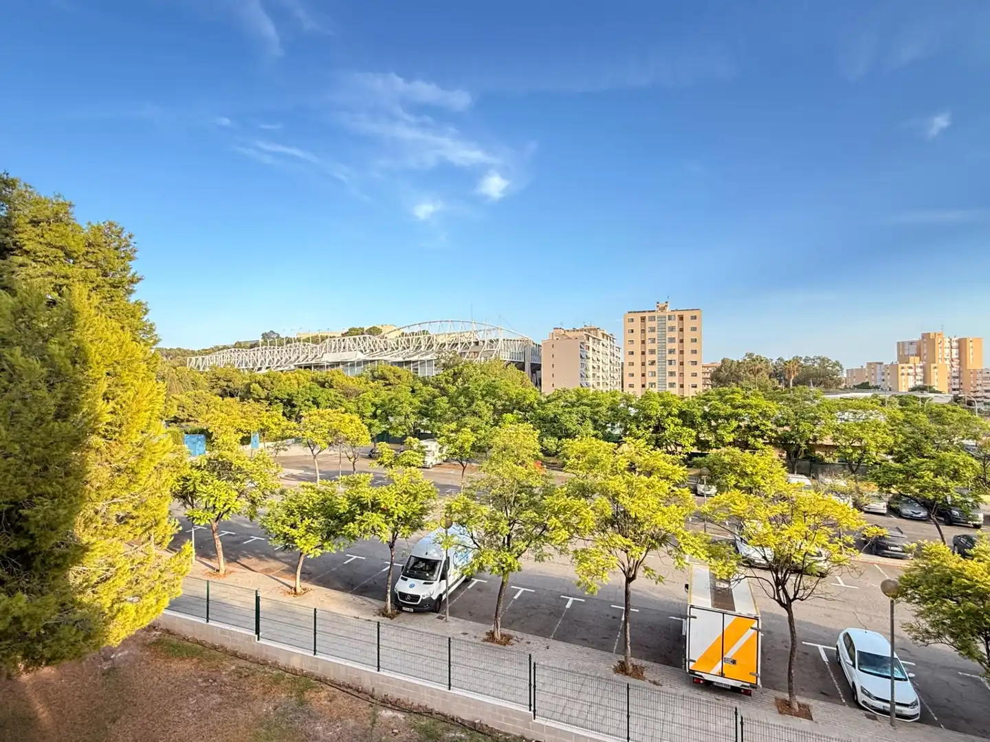 Vista exterior de Pis en venda en Alicante / Alacant amb Aire condicionat, Calefacció i Jardí privat