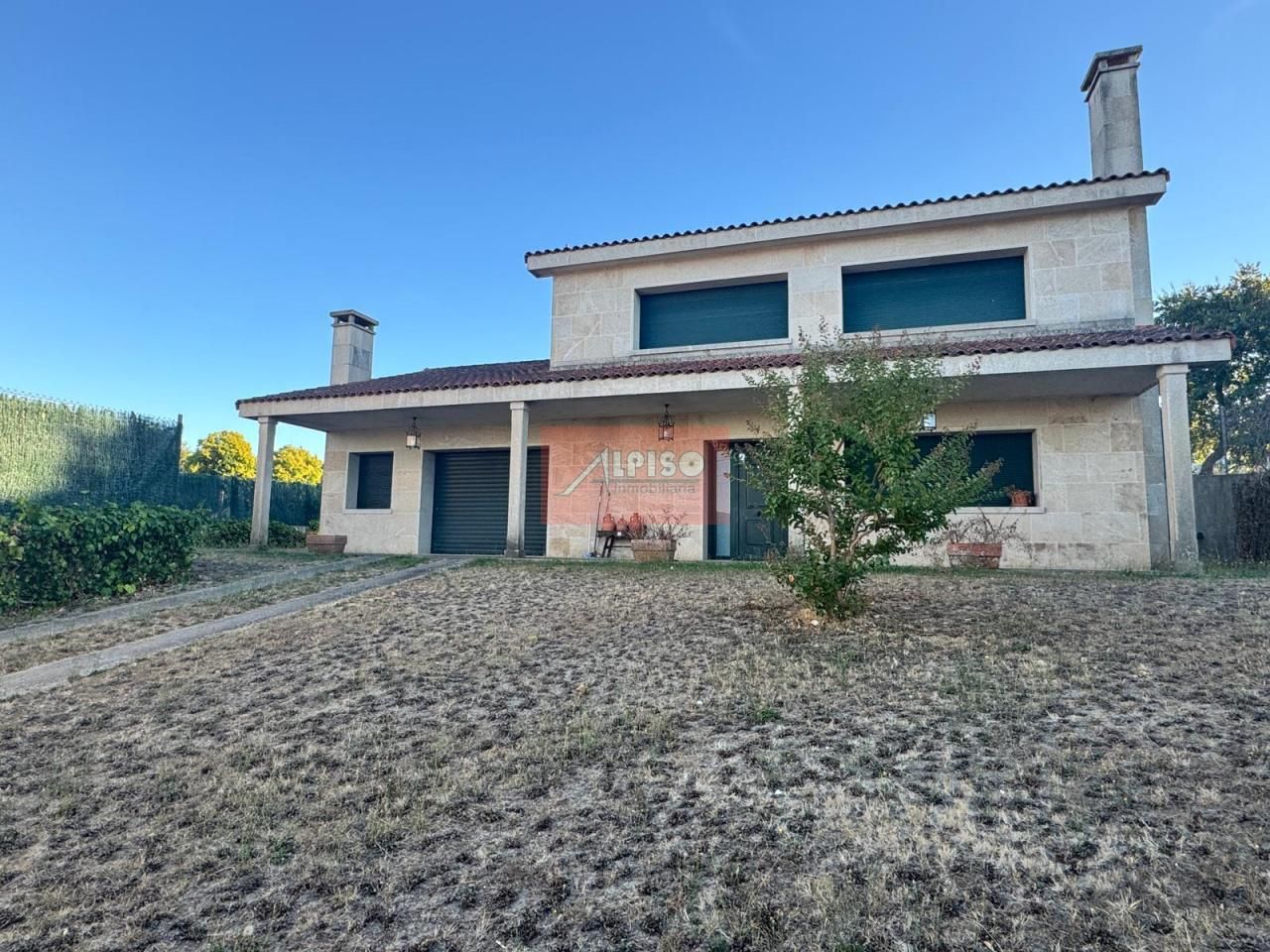 Vista exterior de Casa o xalet en venda en Ourense Capital  amb Calefacció i Jardí privat
