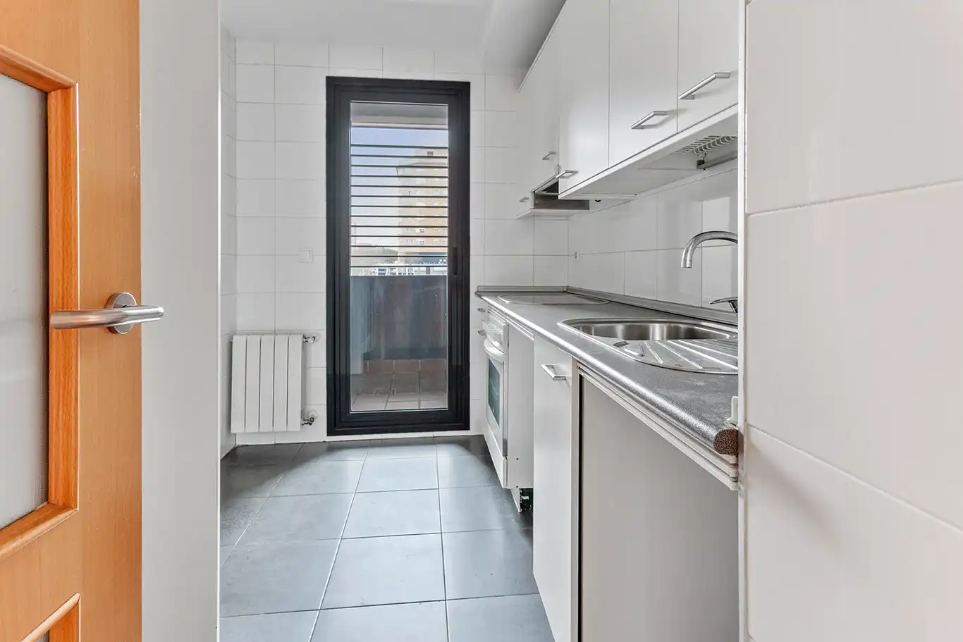Kitchen of Flat for sale in Madrid  with Air Conditioner, Terrace and Storage room