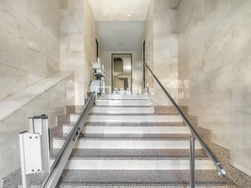 Piso con ascensor en venta en del Doctor Esquerdo, imagen 2