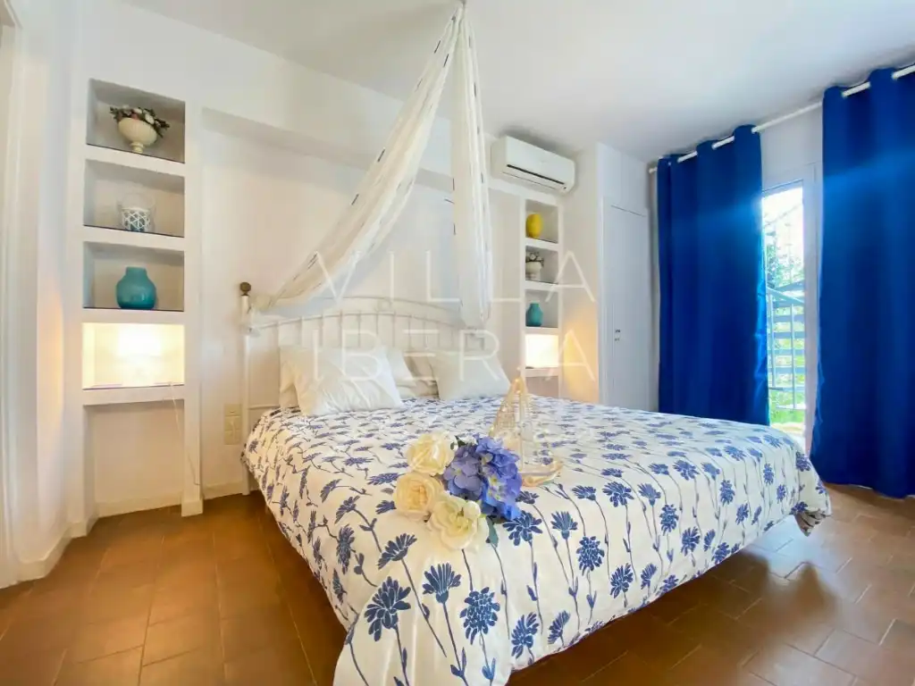 Schlafzimmer von Einfamilien-Reihenhaus zum Verkauf in Castell d'Aro, Platja d'Aro i s'Agaró mit Gemeinschaftspool