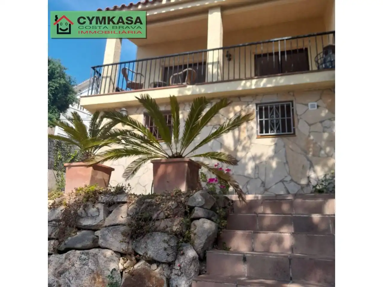 Casa con giardino in vendita a Serra Brava