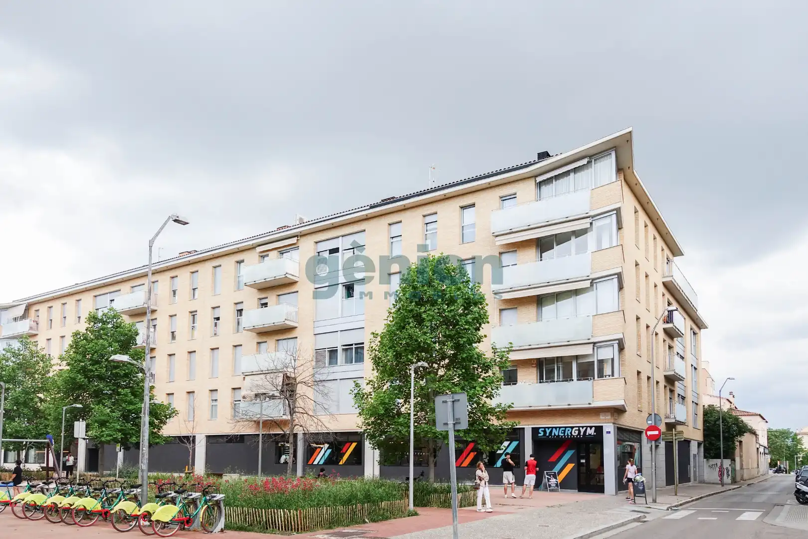 Pis en venda a Carrer Sant Isidre, Eixample Sud – Migdia