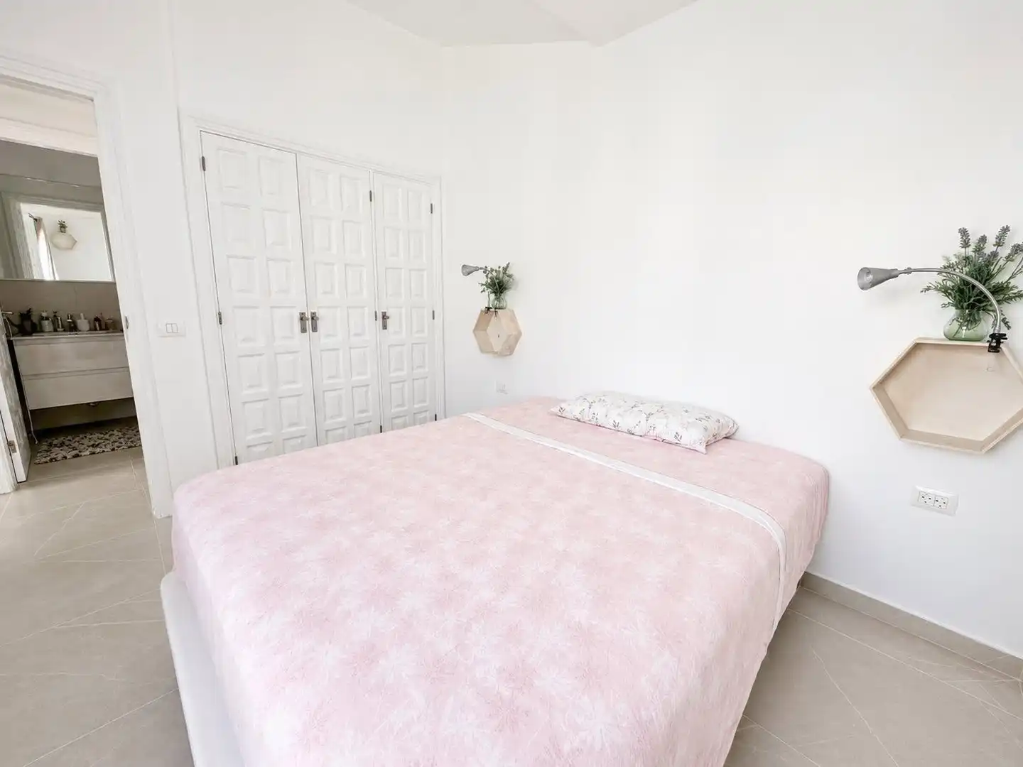 Dormitori de Apartament de lloguer en San Miguel de Abona amb Aire condicionat, Terrassa i Balcó