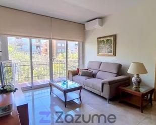 Living room of Flat to rent in  Barcelona Capital  with Air Conditioner, Heating and Parquet flooring