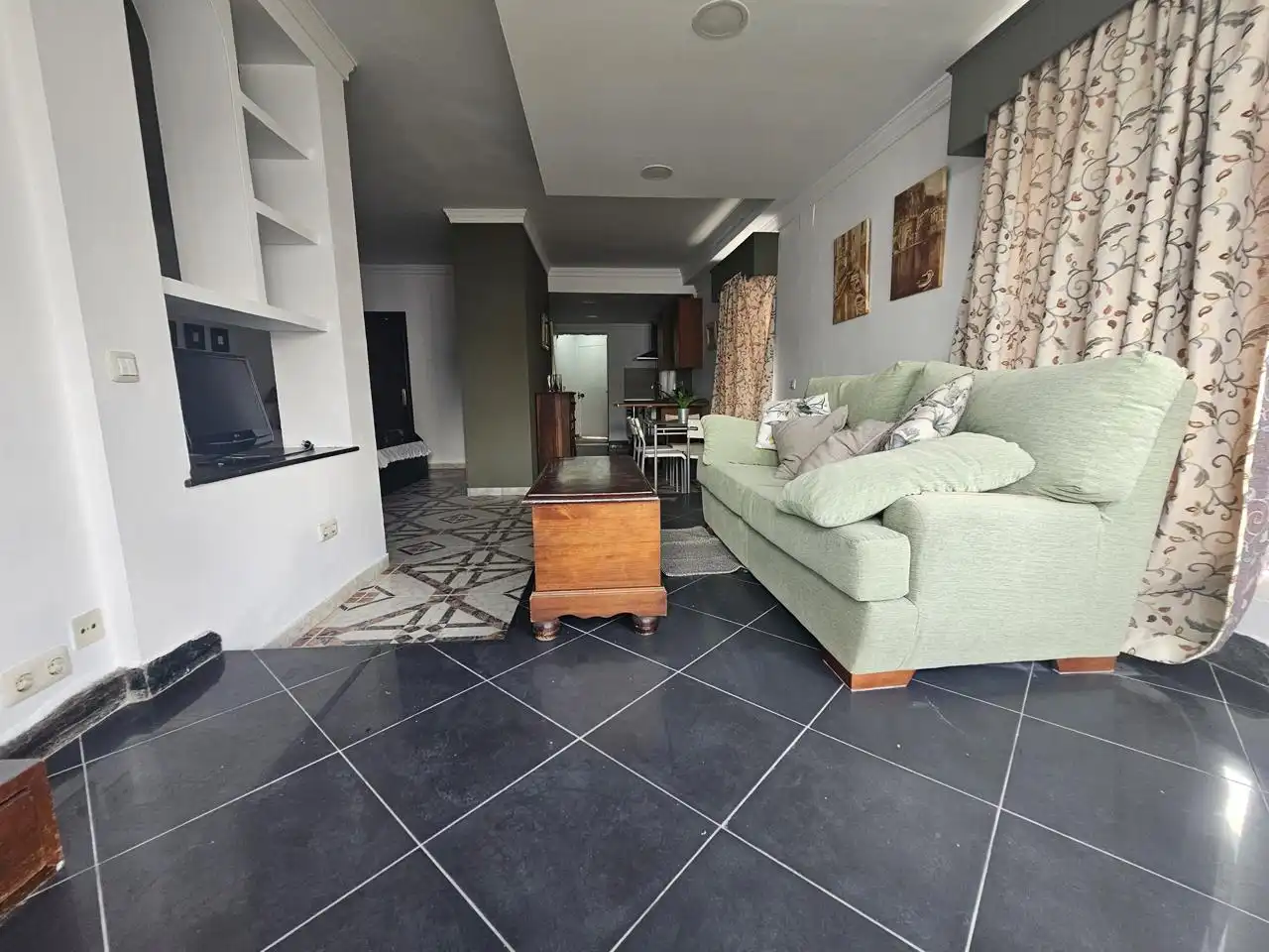 Ground floor for rent in Calle Volga, El Rocío - La Milagrosa