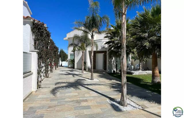 Casa-chalet en Venta en Carrer Falconera, 24 en Cap Ras - Creus - Falconera