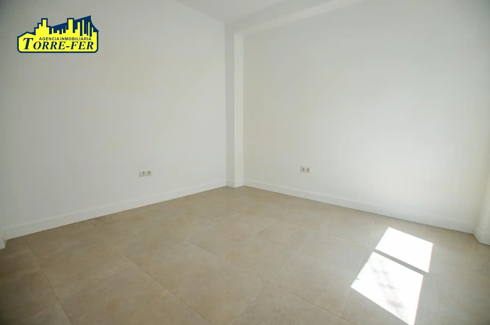 Flat for sale in Almería  with Air Conditioner and Terrace