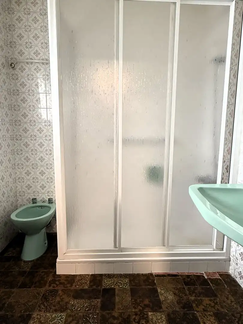 Bany de Casa o xalet en venda en Sant Boi de Llobregat amb Aire condicionat, Terrassa i Traster