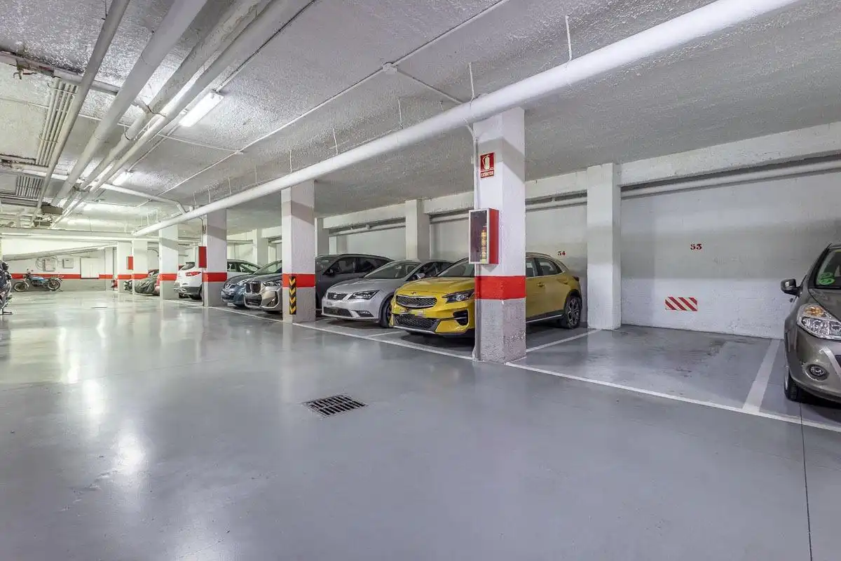Parkplatz von Wohnung zur Miete in Granada mit Heizung und Gemeinschaftspool