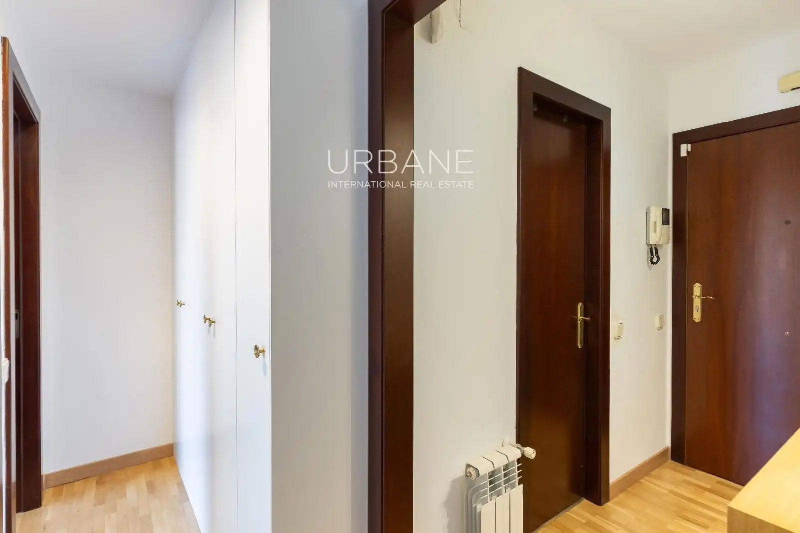 Flat for rent in Barcelona  with Air Conditioner, Terrace and Furnished