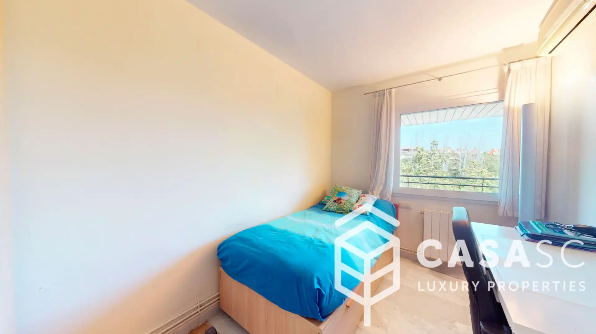 Exterior view of Attic for sale in Sant Cugat del Vallès  with Air Conditioner, Heating and Parquet flooring