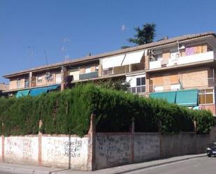 Exterior view of Flat for sale in  Granada Capital