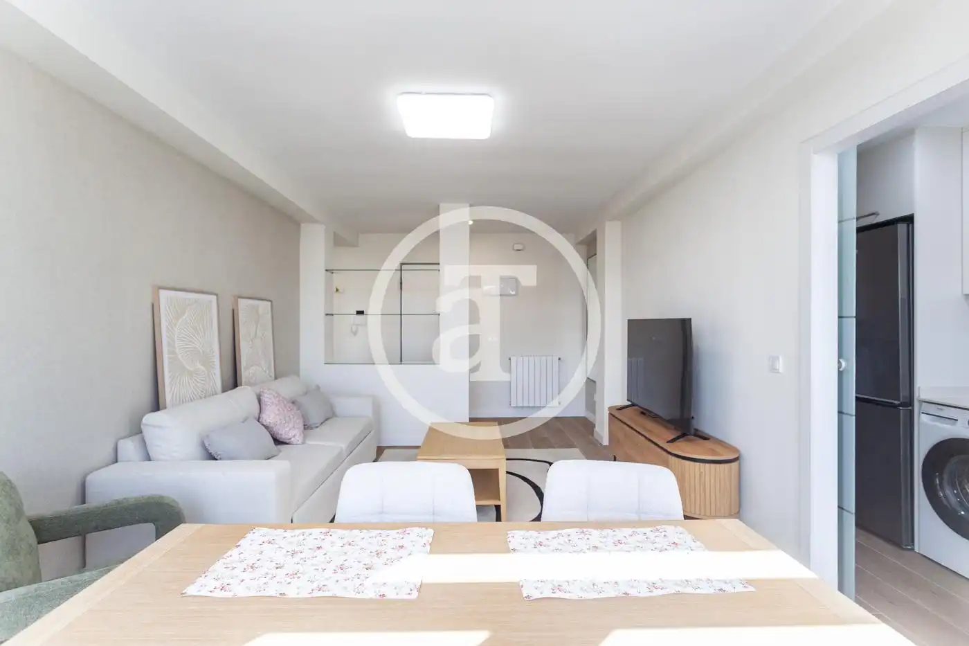 Living room of Flat for rent in Madrid  with Heating, Furnished and Oven