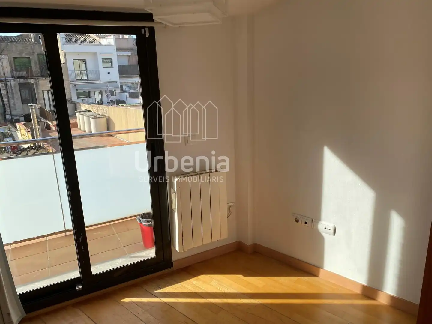 Habitación de Dúplex en venta en Gelida con Aire acondicionado, Terraza y Amueblado