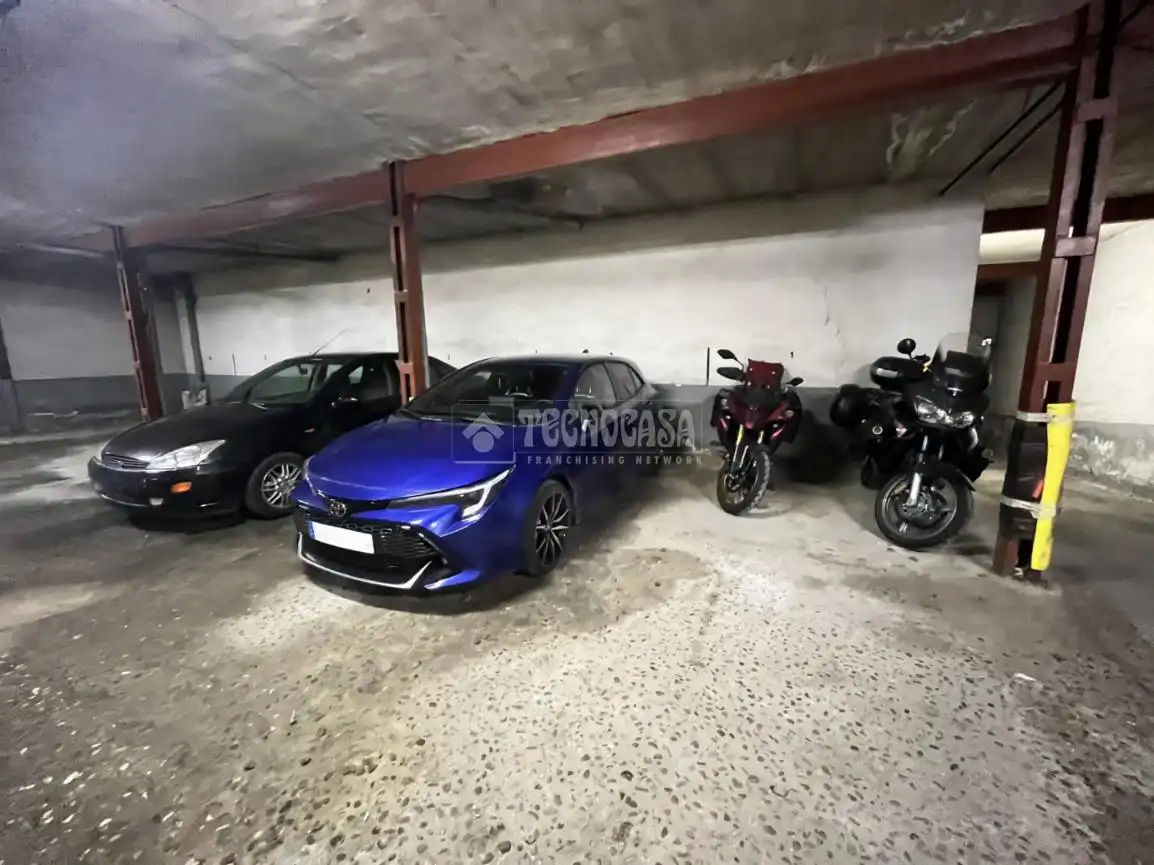 Parking de Garaje en venta en Loeches