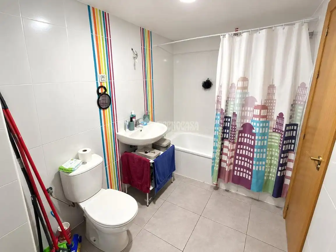 Bathroom of Flat for sale in Cobeja  with Air Conditioner and Heating