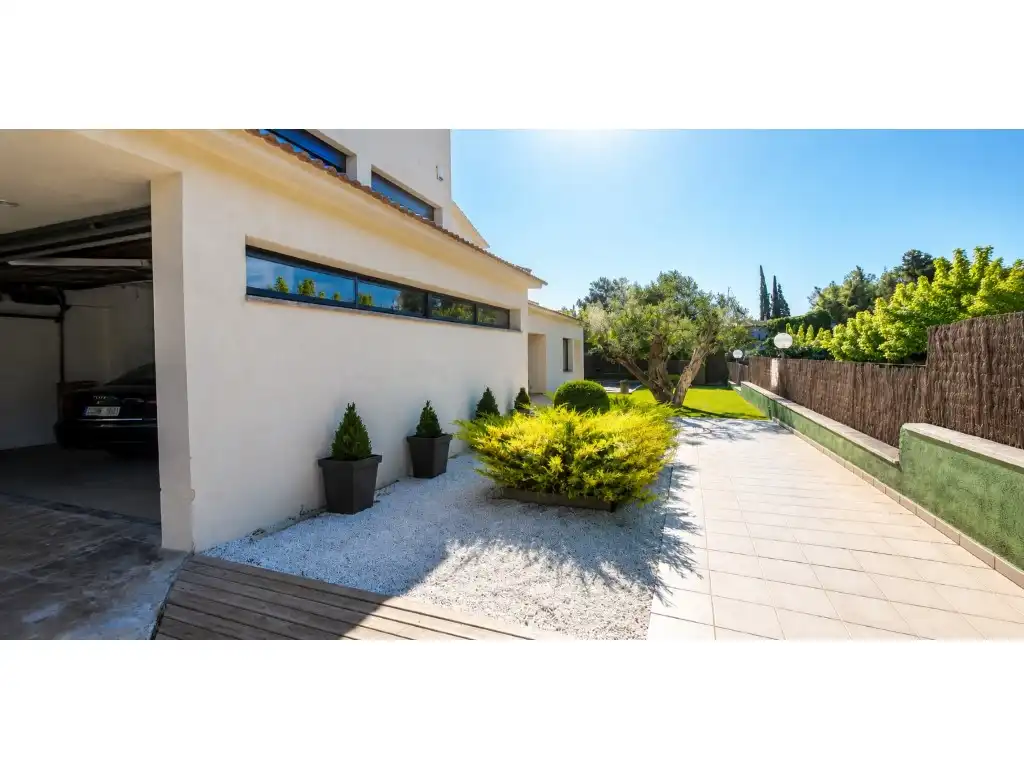Exterior view of Houses for sale in Olèrdola  with Air Conditioner